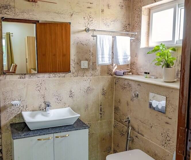 Hotel Lumbini Five Elements