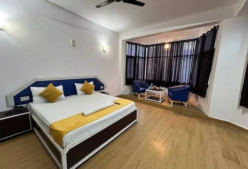 ホテル Manali Palace