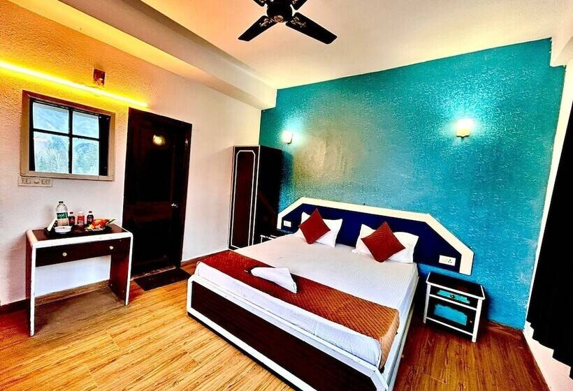 酒店 Manali Palace