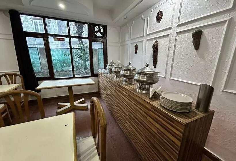 ホテル Manali Palace