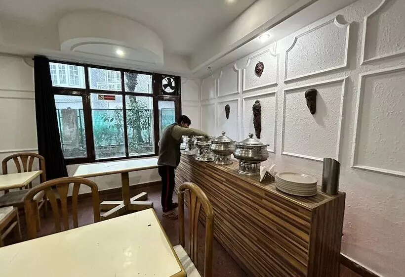 ホテル Manali Palace