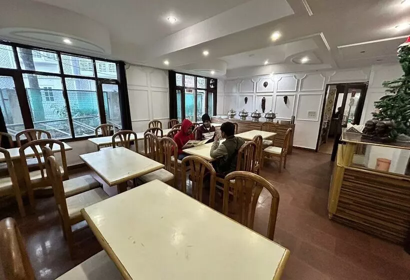 ホテル Manali Palace