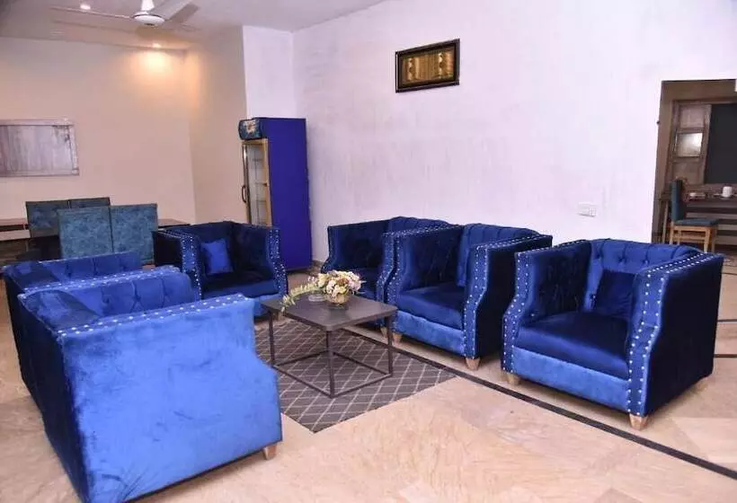 Rifadah Hotel Multan