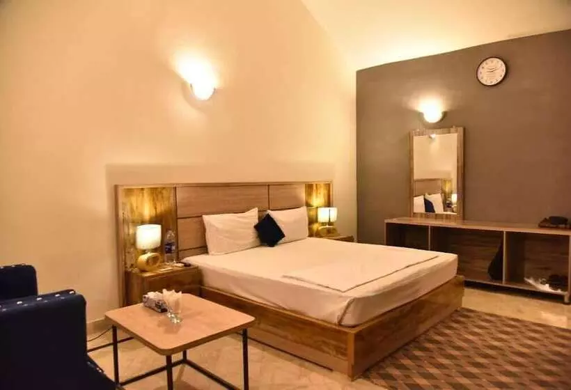 Rifadah Hotel Multan