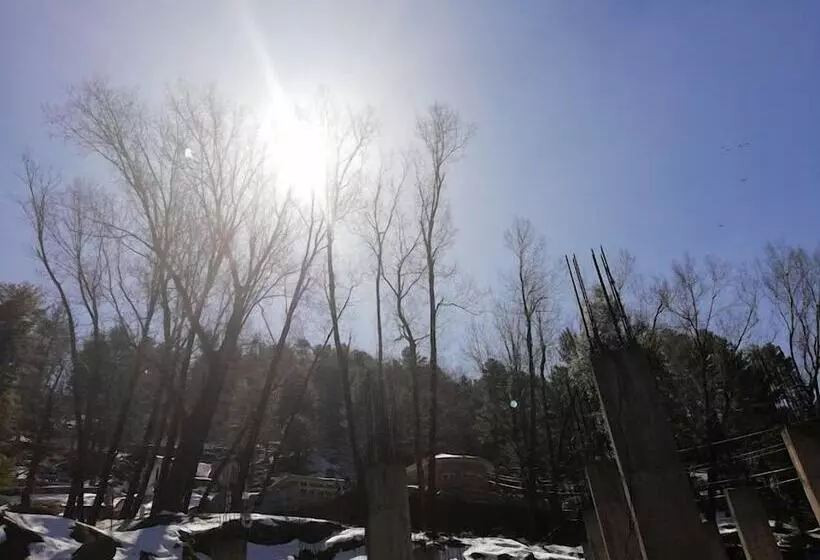 Malika Kohsar Hotel Murree