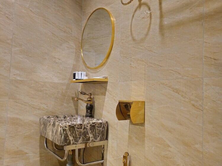 ホテル The Century Boutique