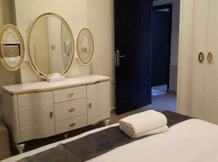 Reef Hotel Apartments