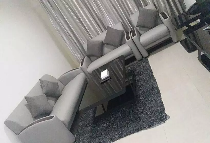 Reef Hotel Apartments