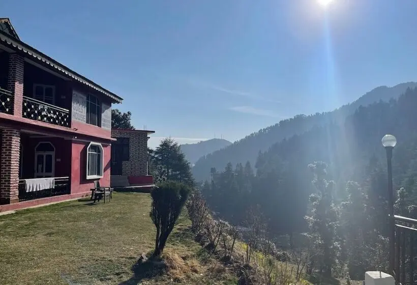 ホテル Gautam Khajjiar