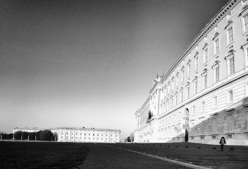 تختخواب و صبحانه Artistic Charming House