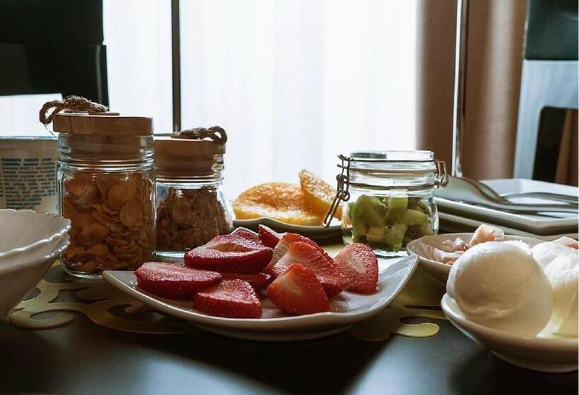 تختخواب و صبحانه Artistic Charming House