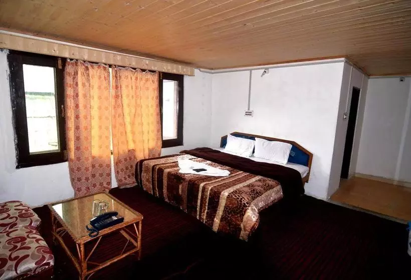 Hotelli Spot On 65921 Kashmir House
