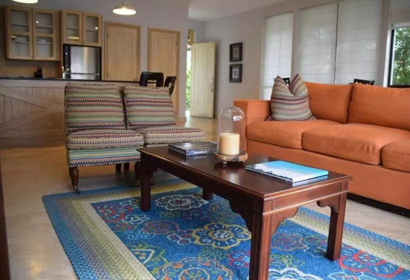 ホテル Paseo Suites El Valle, Luxury Apartments