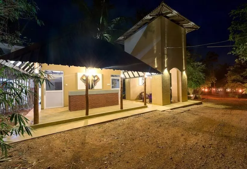 Hotelli Thuduwa Camp