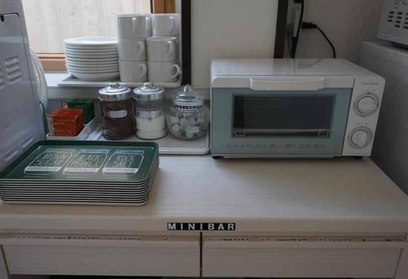 Bigtree Guest House   Hostel