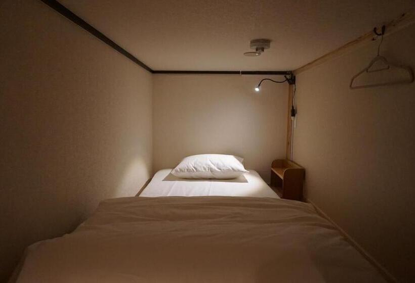 Bigtree Guest House   Hostel