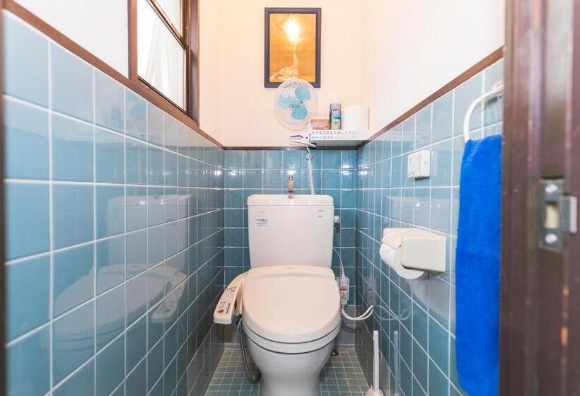 Bigtree Guest House   Hostel