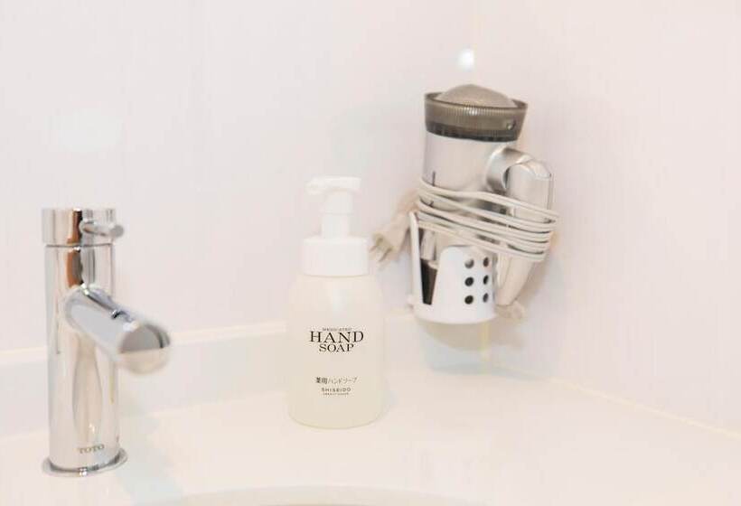 Bigtree Guest House   Hostel