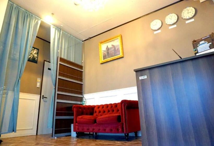 Bigtree Guest House   Hostel