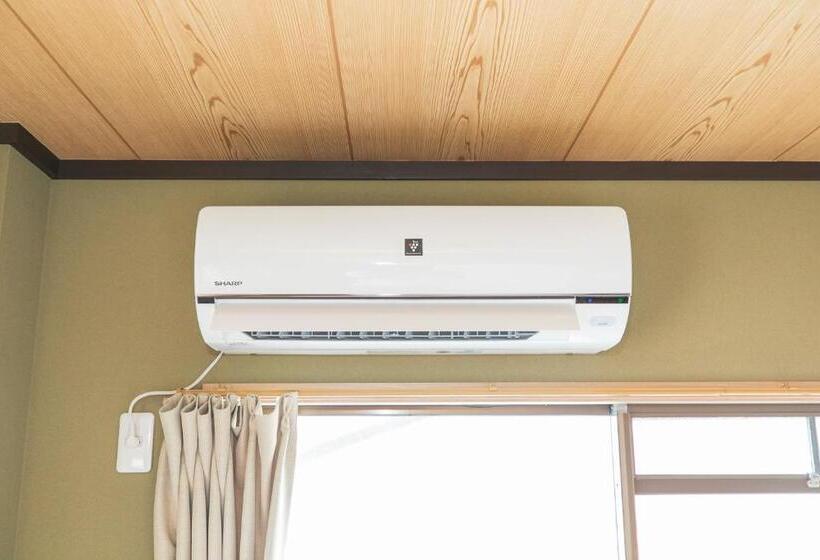 Bigtree Guest House   Hostel