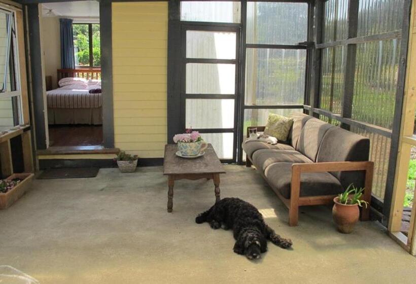 צימר Little Paradise & Petting Farm