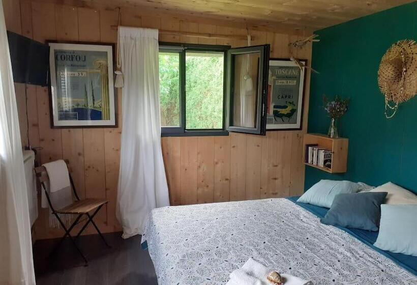 تختخواب و صبحانه Maison Hamak