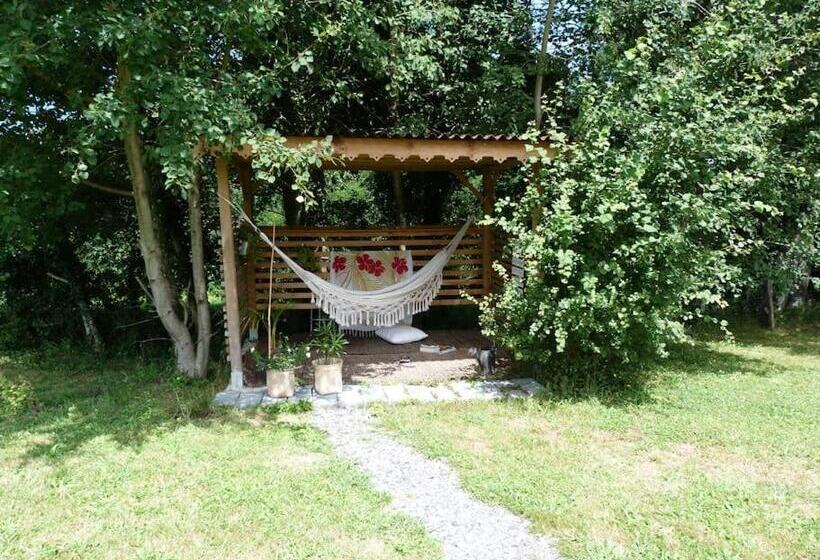 تختخواب و صبحانه Maison Hamak