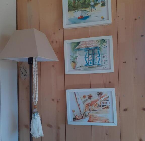 تختخواب و صبحانه Maison Hamak