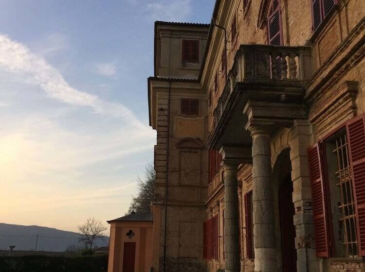 مبيت وإفطار Tenuta Il Palazzasso