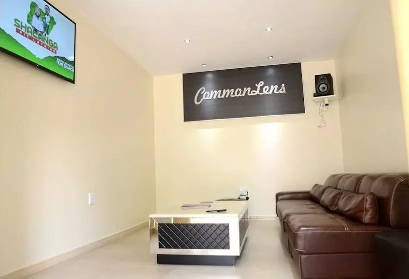 هتل Commonlens Inn