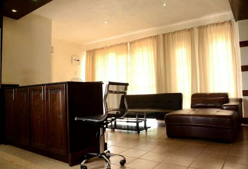 هتل Commonlens Inn