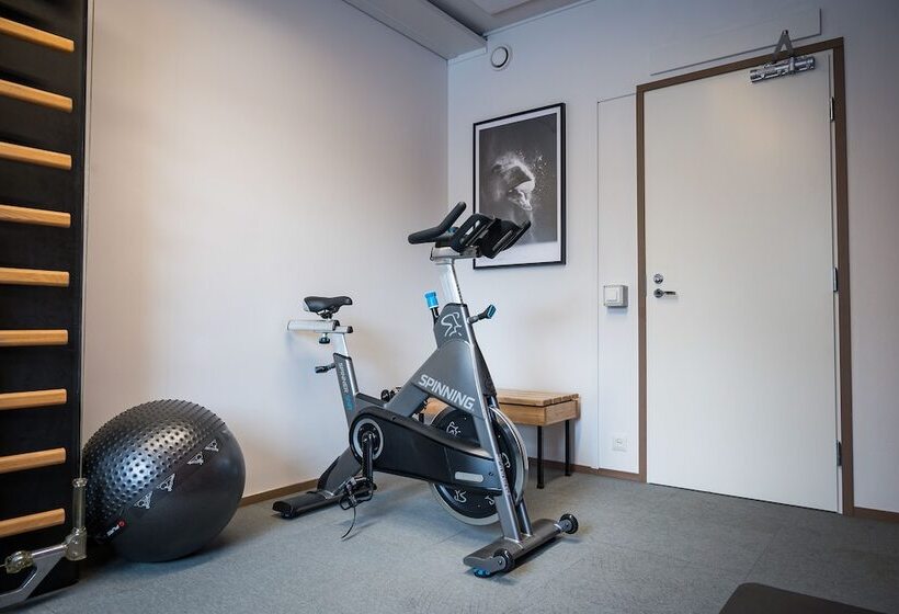 هتل The Rooms Airport   20rooms