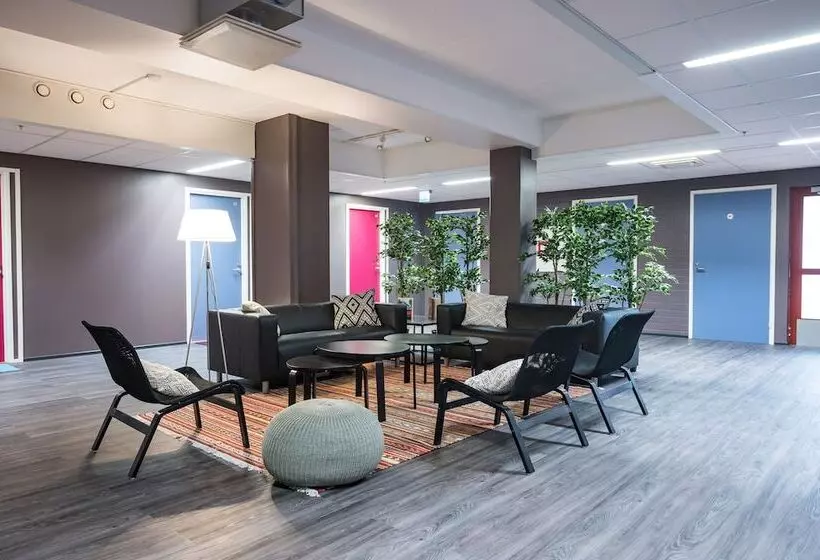 هتل The Rooms Airport   20rooms