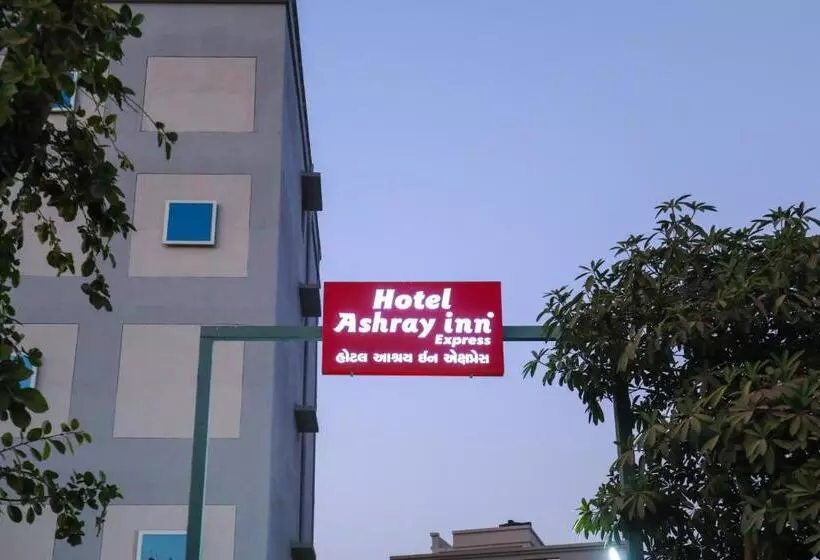 هتل Ashray Inn Express