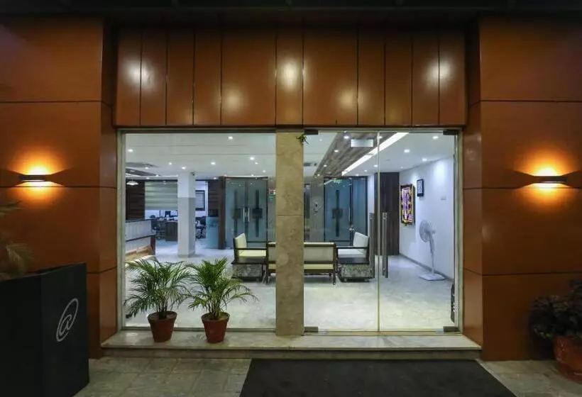 هتل Ashray Inn Express