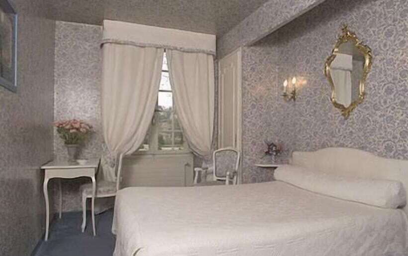 Отель Hôtel Le Prieuré