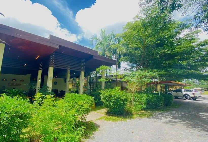 Отель Kuapa Resort