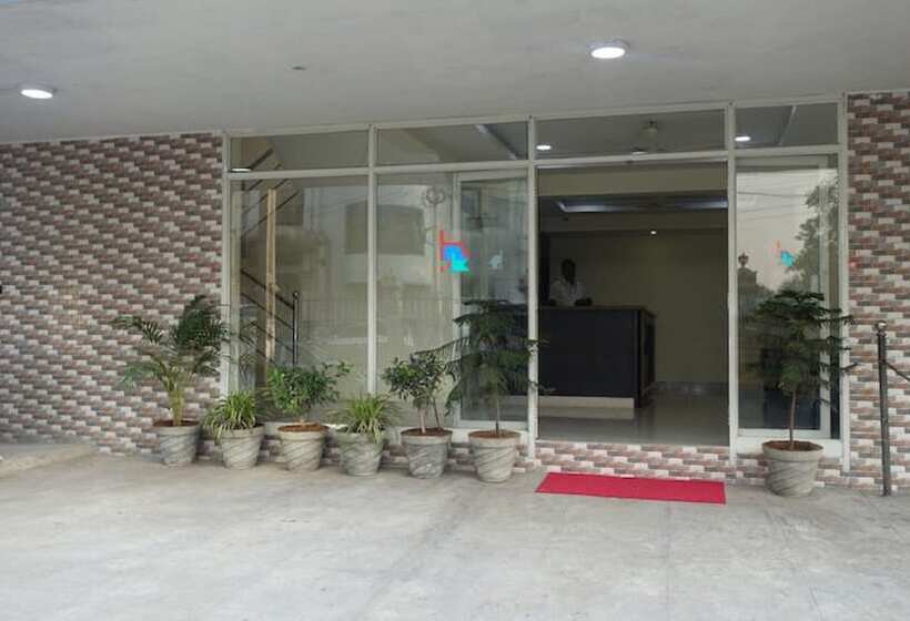 هتل Nithin Krishna