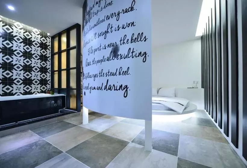 مُتل Daegu Bonri Piano