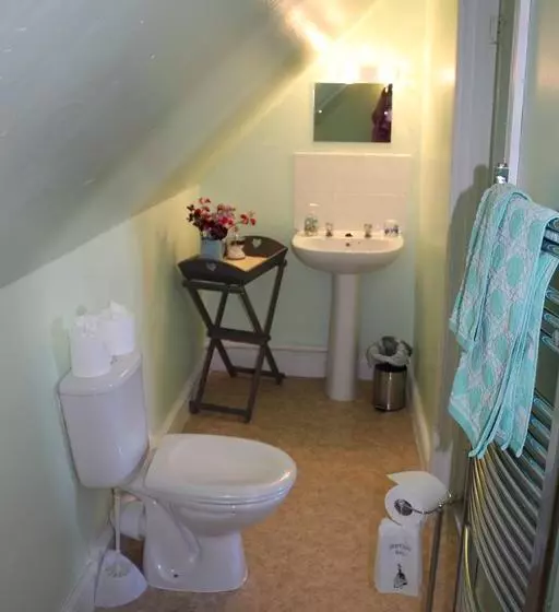 تختخواب و صبحانه The Olde House