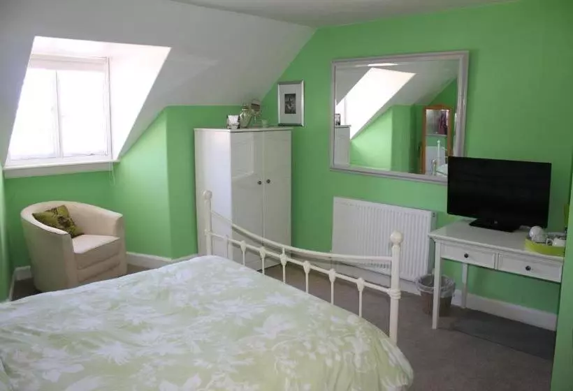 تختخواب و صبحانه The Olde House