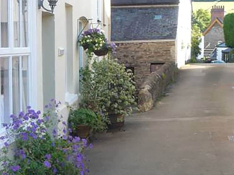 Bed and Breakfast The Tall House