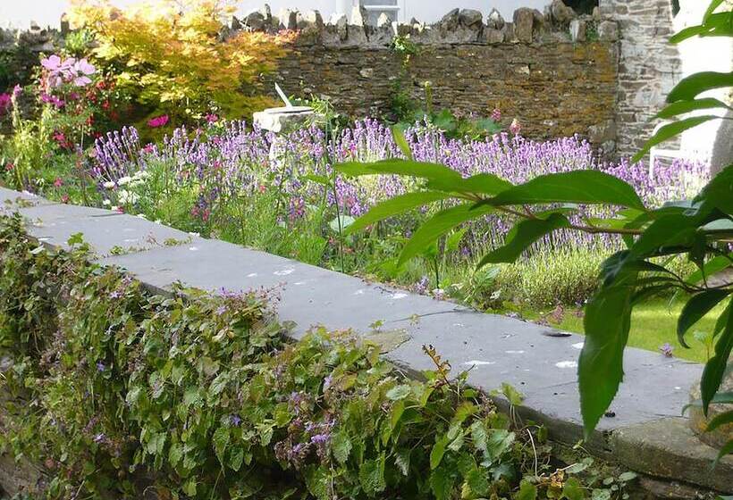 Bed and Breakfast The Tall House