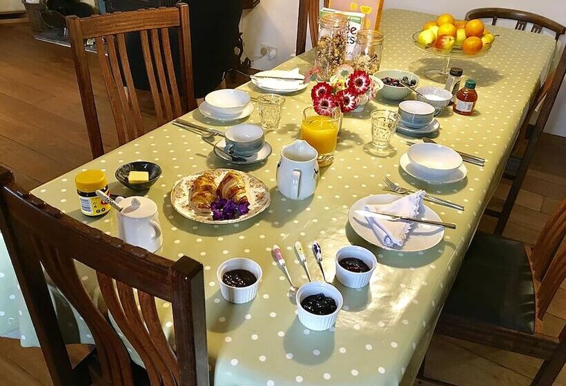 Bed and Breakfast The Tall House