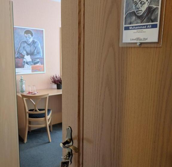 Hotelli Aprotos Lüneburger Hof