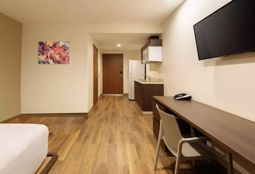 Hotelli Extended Suites Mexicali Cataviña