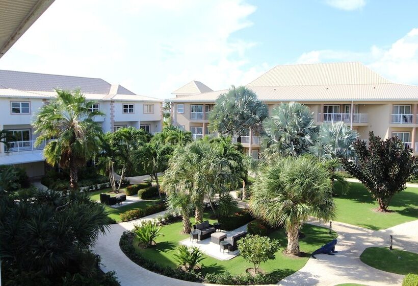 هتل The Grand Caymanian Resort