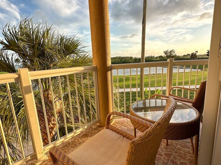 هتل The Grand Caymanian Resort