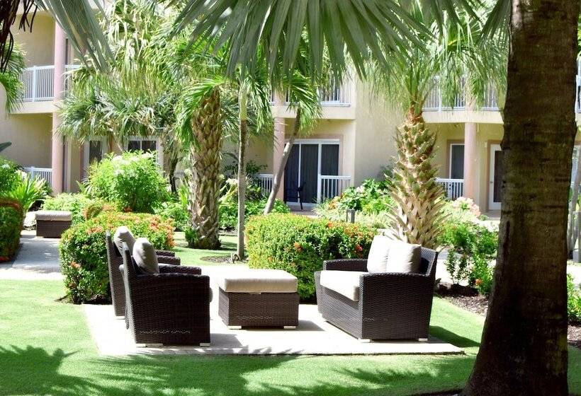 هتل The Grand Caymanian Resort