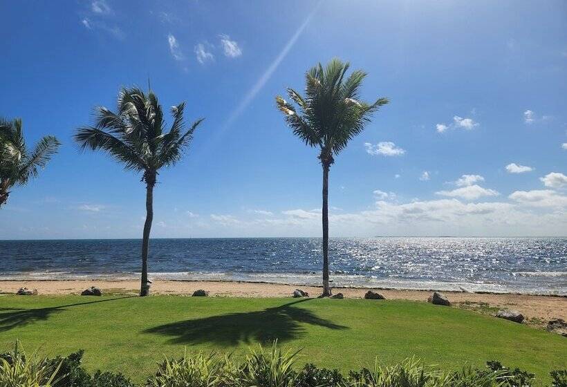 هتل The Grand Caymanian Resort